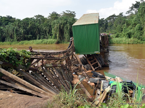 RDC-Kayembe : les activités tournent au ralenti après l’effondrement d’un pont