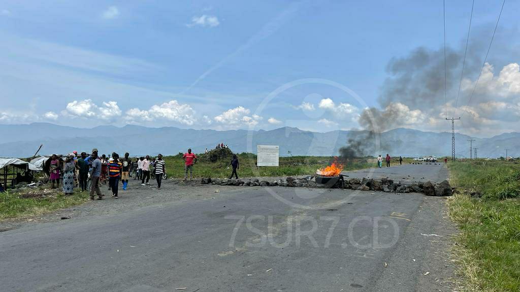 RDC : les habitants interrompent le trafic sur la RN2