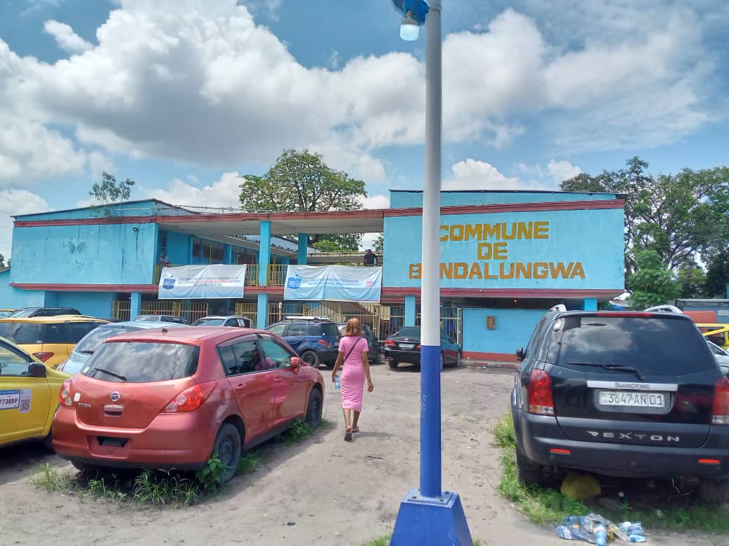 Kinshasa : Daniel Bumba donne 48 heures pour la démolition d&rsquo;une kermesse illégale à Bandalungwa