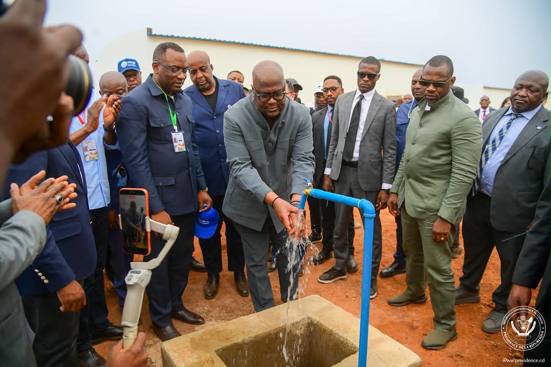 Haut-Lomami : À Kamina, Tshisekedi inaugure l’usine de traitement d’eau potable de Lovoy et met fin à plus de 50 ans de pénurie