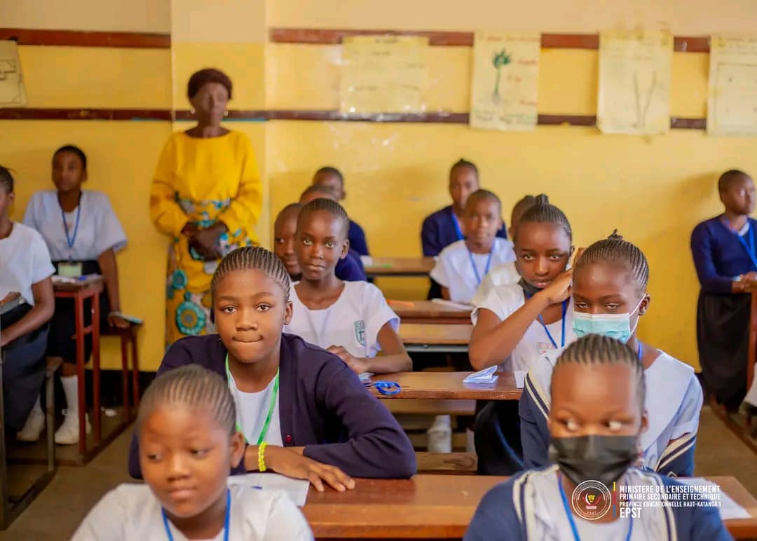 Haut-Katanga : le port du pull-over scolaire suspendu à cause de la forte chaleur